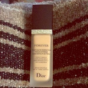 Diorskin forever foundation
